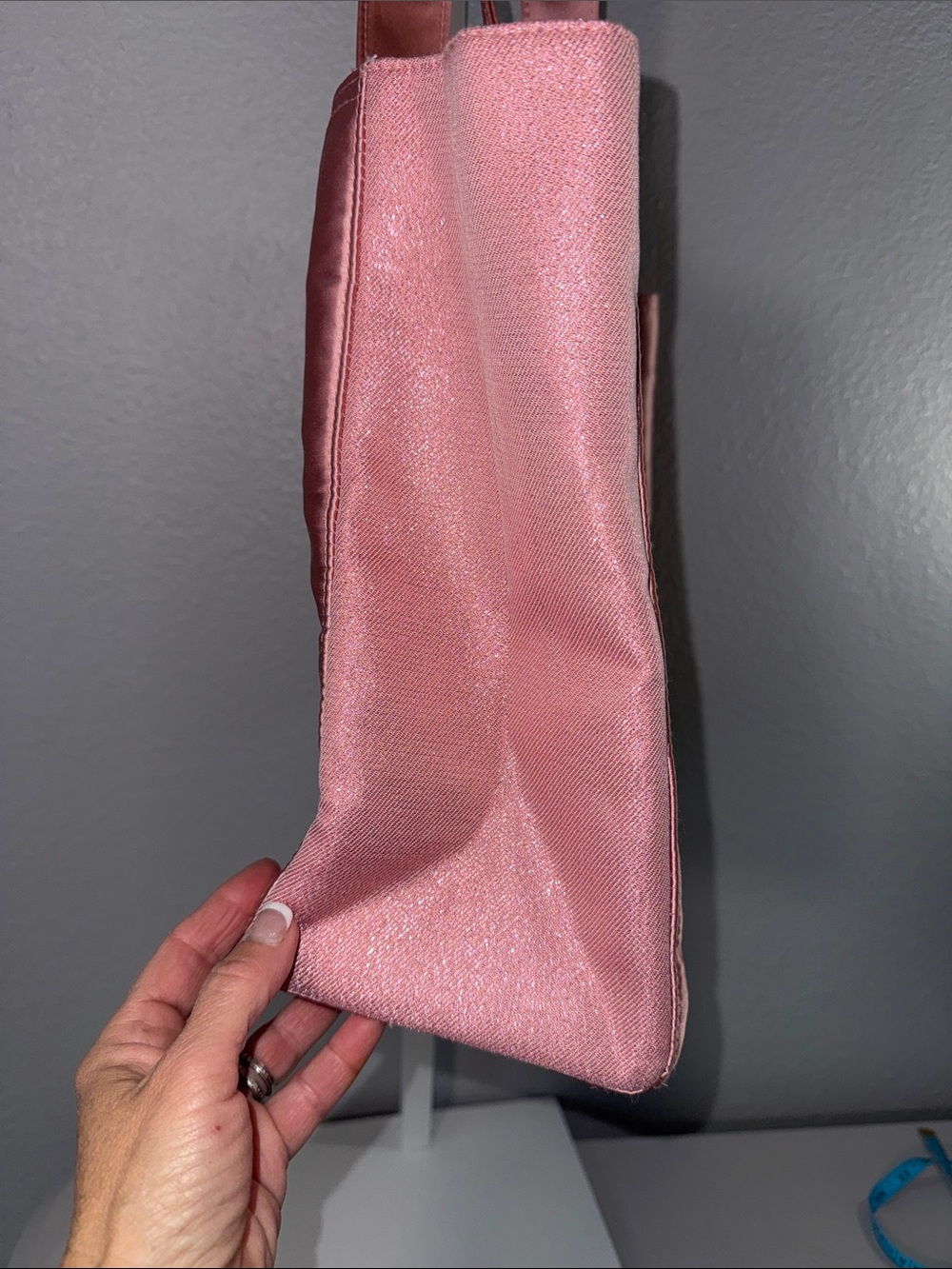 Coach Pink Satin Tote Bag - Sleek Everyday Carry - Picture 3 of 8